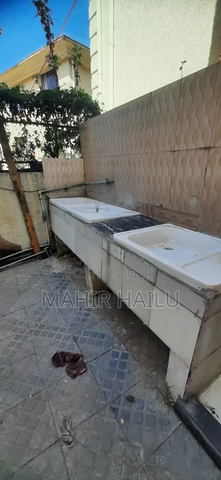 3bdrm House in Gift, Yeka for rent