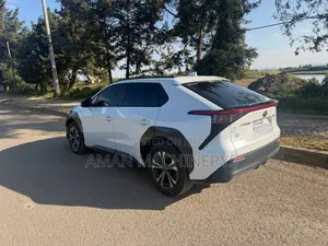 Toyota bZ4X 2022 White