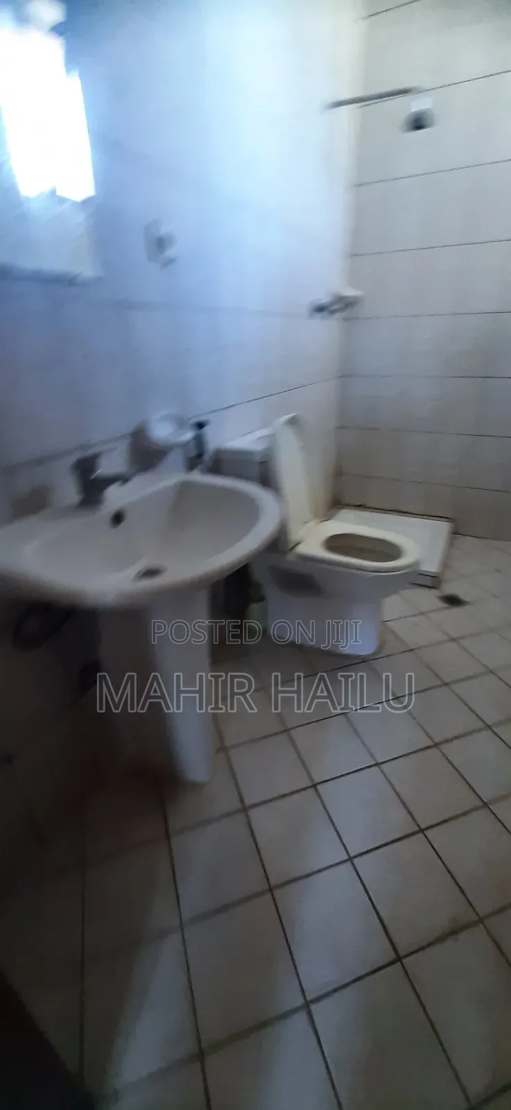 4bdrm House in Gifet, Yeka for sale