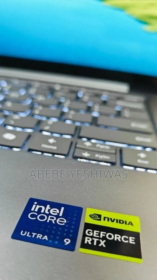 New Laptop Lenovo Yoga 700 32GB Intel Core Ultra 9 SSD 512GB