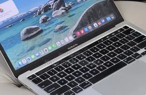 New Laptop Apple MacBook Pro 2020 32GB Intel Core i7 SSD 512GB