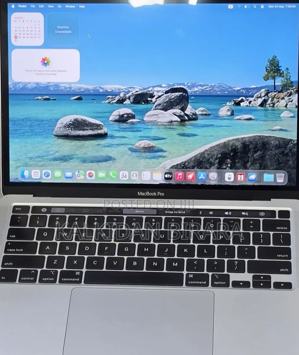 New Laptop Apple MacBook Pro 2020 32GB Intel Core i7 SSD 512GB