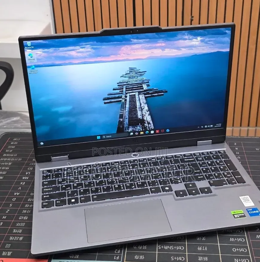 New Laptop Lenovo LOQ 15ARP9 8GB Intel Core i5 SSD 512GB