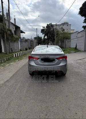 Hyundai Avante 2015 Silver