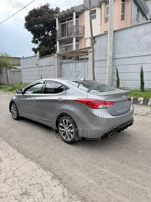 Hyundai Avante 2015 Silver