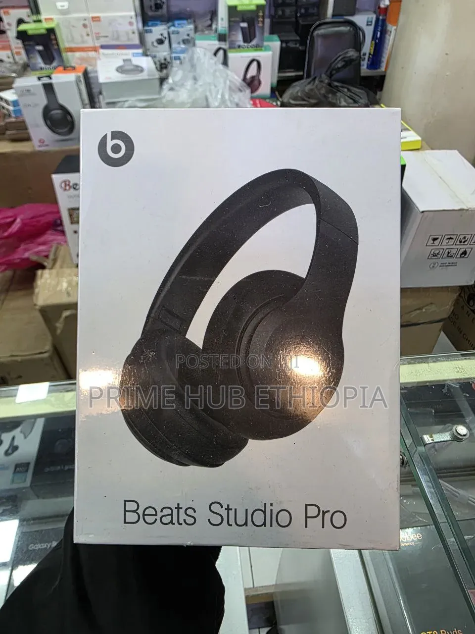 Beats Studio Pro Headphones Up to 40 Hours of Listening Time