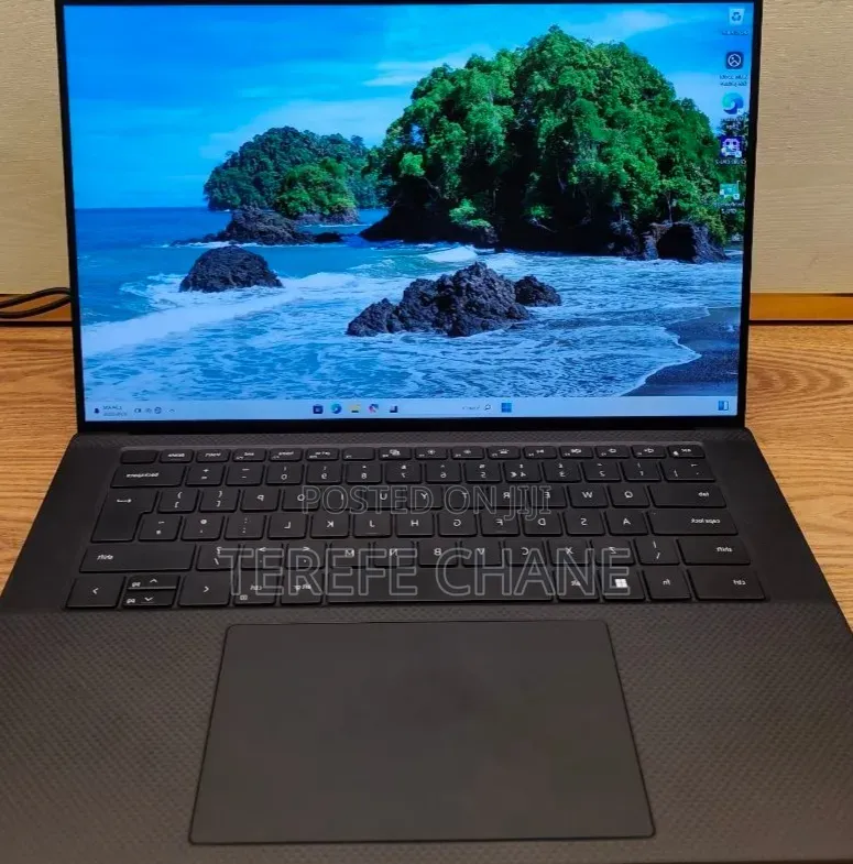 New Laptop Dell Precision 5570 16GB Intel Core i7 SSD 512GB