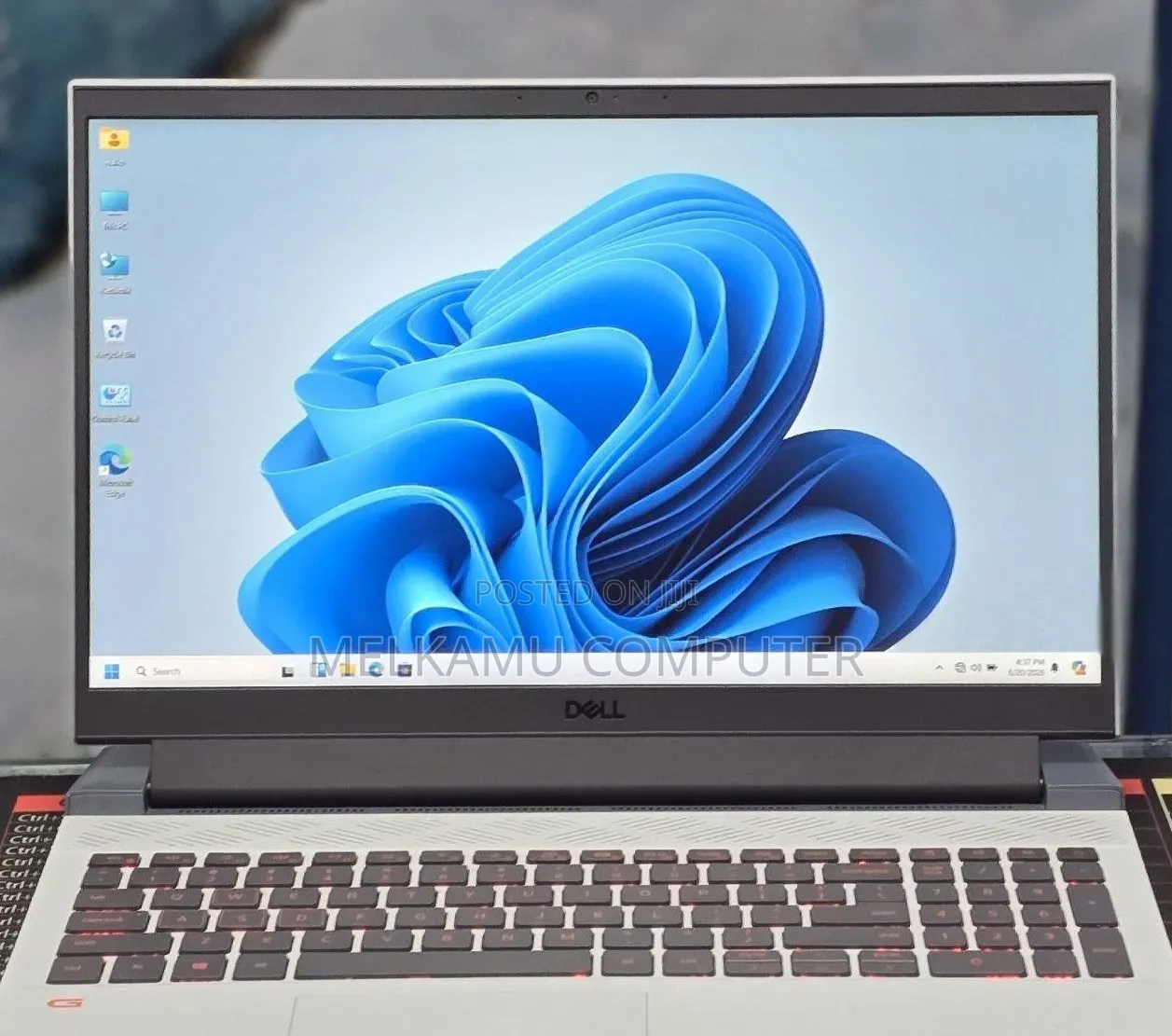 New Laptop Dell G15 5510 16GB AMD Ryzen 7 SSD 512GB