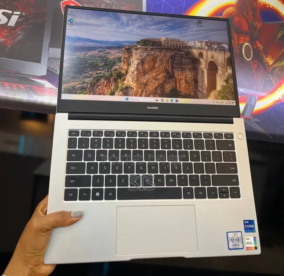 New Laptop Huawei MateBook 16s 16GB Intel Core i7 SSD 512GB