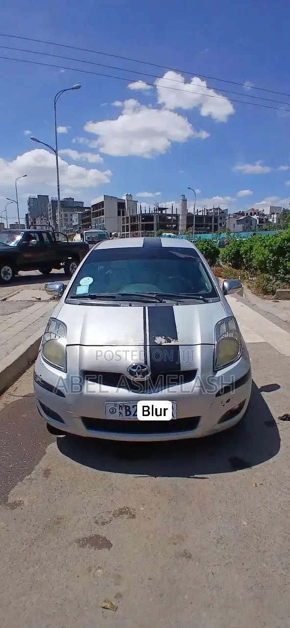 Toyota Yaris 2010 Silver