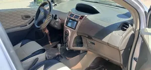 Toyota Yaris 2010 Silver