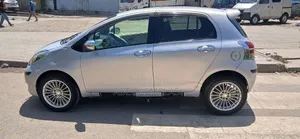 Toyota Yaris 2010 Silver