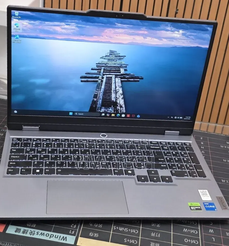 New Laptop Lenovo LOQ 15AHP10 8GB Intel Core i5 SSD 512GB