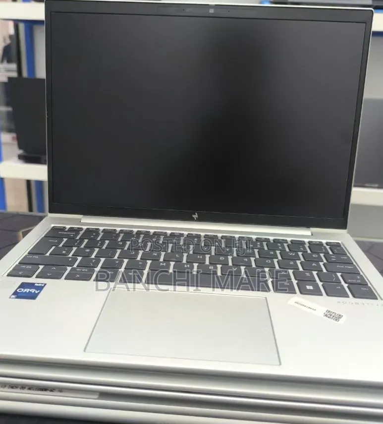 New Laptop HP EliteBook 830 G9 16GB Intel Core i5 SSD 512GB