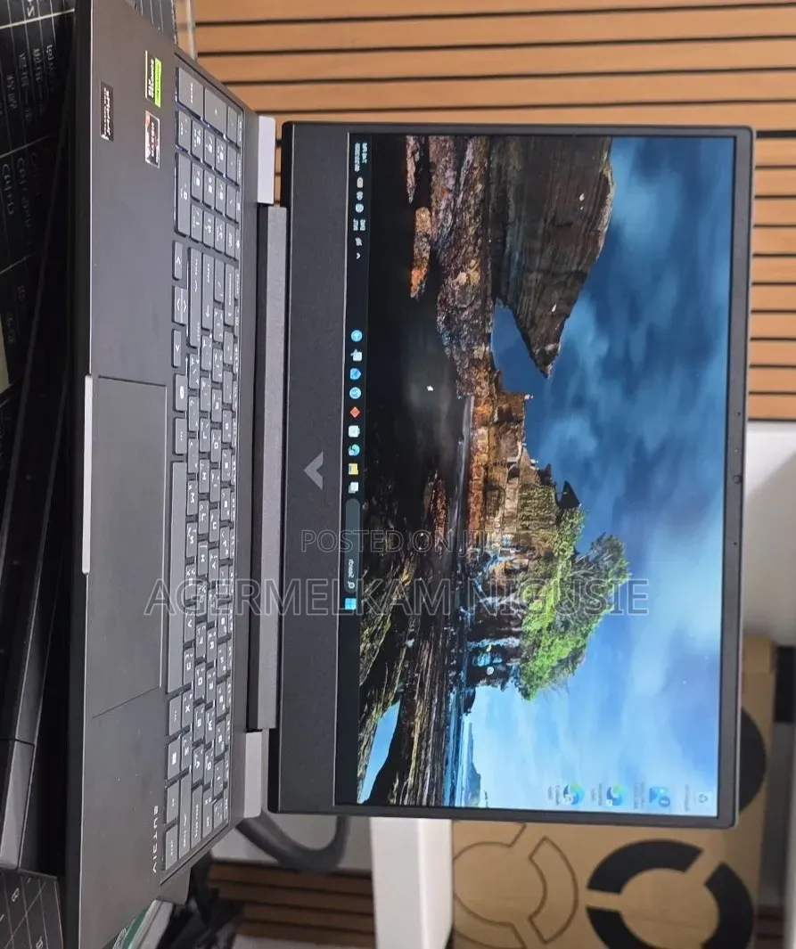 New Laptop HP Victus 16 8GB AMD Ryzen 7 SSD 512GB