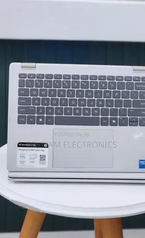 New Laptop HP OmniBook 5 Flip 14-fp0023dx 16GB Intel Core 7 SSD 512GB