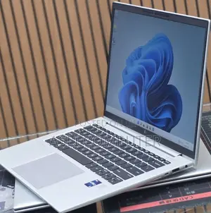 New Laptop HP EliteBook 840 G10 16GB Intel Core i7 SSD 512GB
