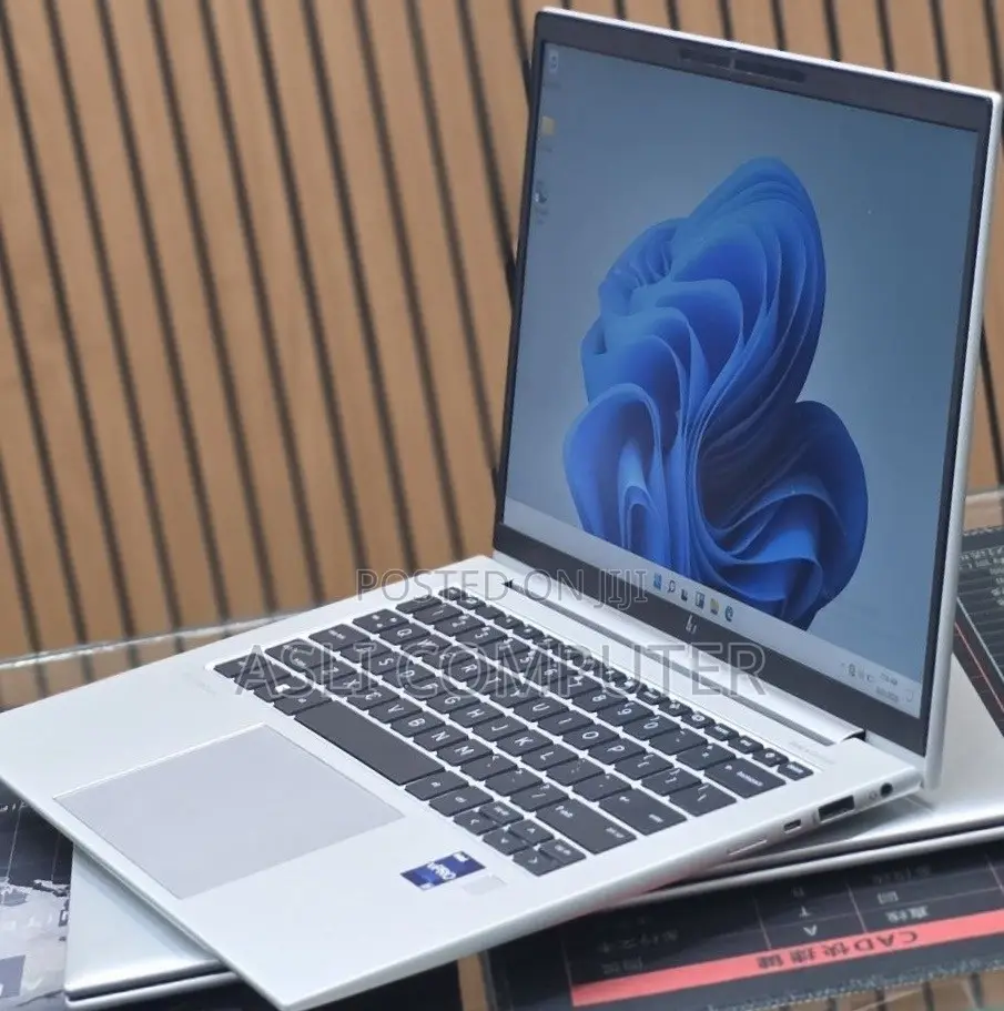 New Laptop HP EliteBook 840 G10 16GB Intel Core i7 SSD 512GB
