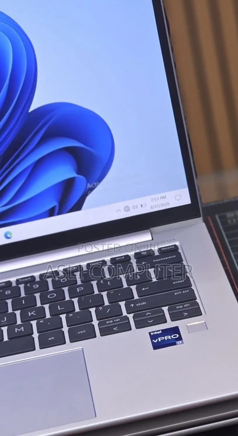 New Laptop HP EliteBook 840 G10 16GB Intel Core i7 SSD 512GB