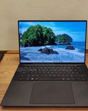 New Laptop Dell Precision 5570 16GB Intel Core i7 SSD 512GB