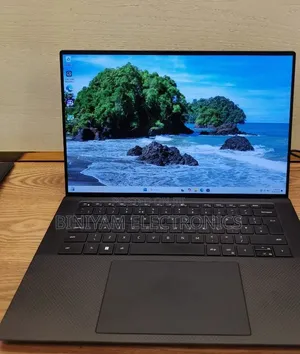 New Laptop Dell Precision 5570 16GB Intel Core i7 SSD 512GB