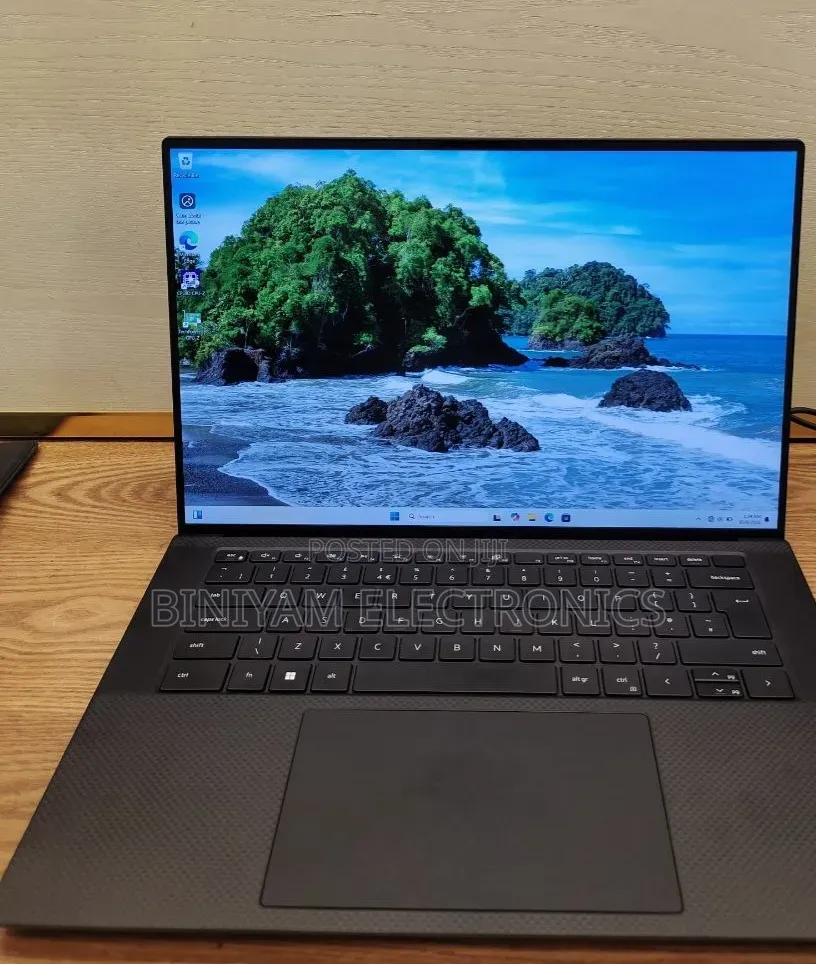 New Laptop Dell Precision 5570 16GB Intel Core i7 SSD 512GB