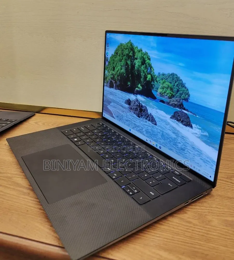 New Laptop Dell Precision 5570 16GB Intel Core i7 SSD 512GB
