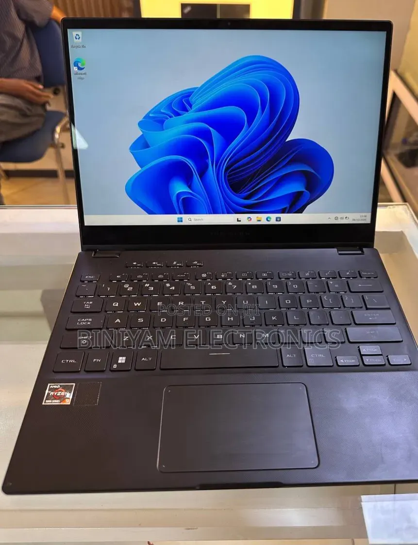 New Laptop Asus ROG Strix G15 16GB AMD Ryzen 9 SSD 512GB