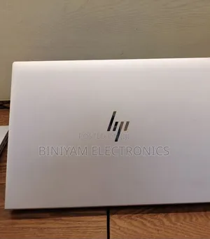 New Laptop HP EliteBook 845 G8 16GB AMD Ryzen 5 SSD 512GB