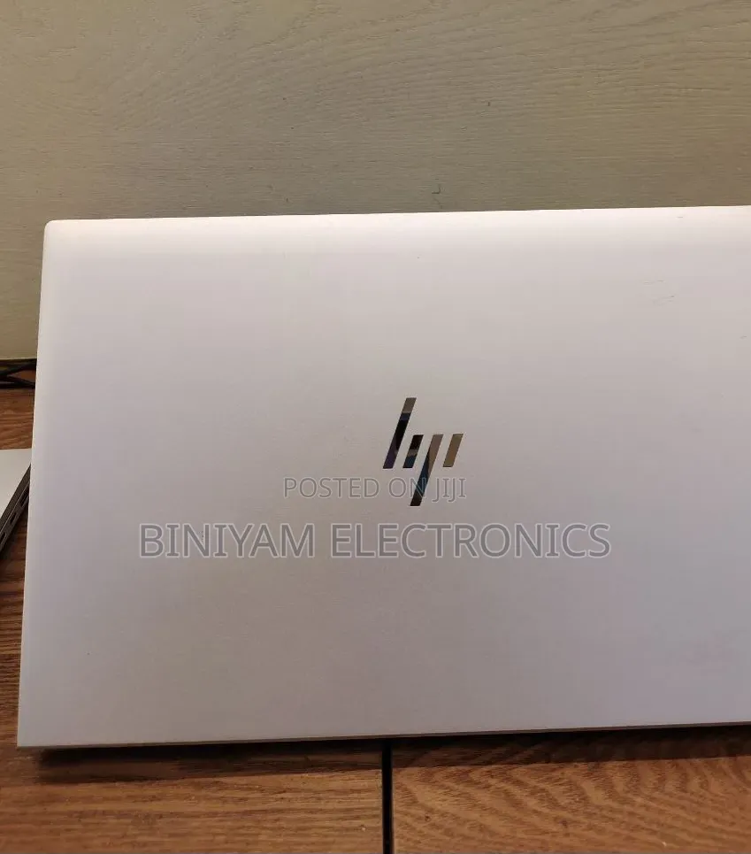 New Laptop HP EliteBook 845 G8 16GB AMD Ryzen 5 SSD 512GB