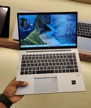 New Laptop HP EliteBook 845 G8 16GB AMD Ryzen 5 SSD 512GB