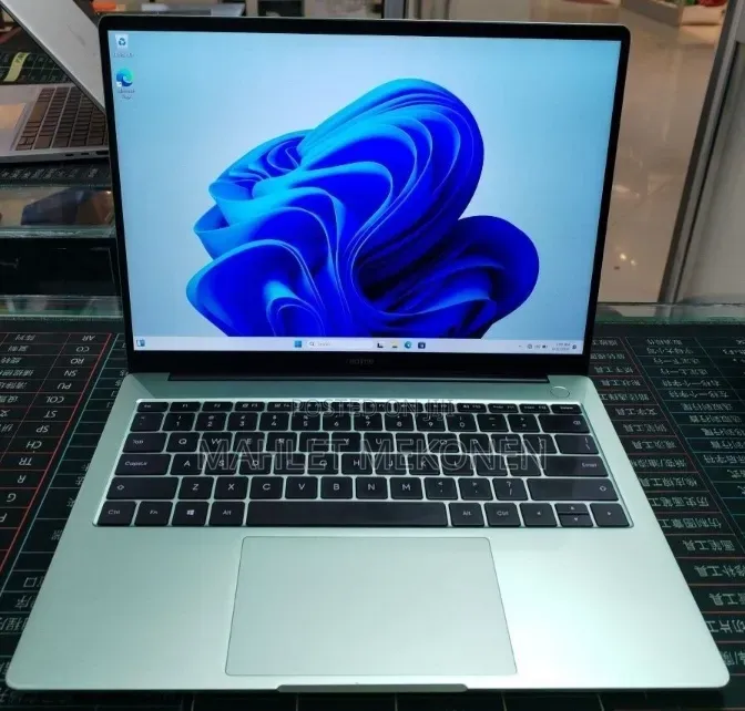New Laptop Razer Blade 16GB Intel Core i5 SSD 512GB