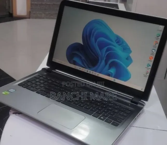New Laptop HP Pavilion 15 8GB Intel Core i5 HDD 1T