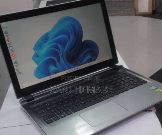 New Laptop HP Pavilion 15 8GB Intel Core i5 HDD 1T