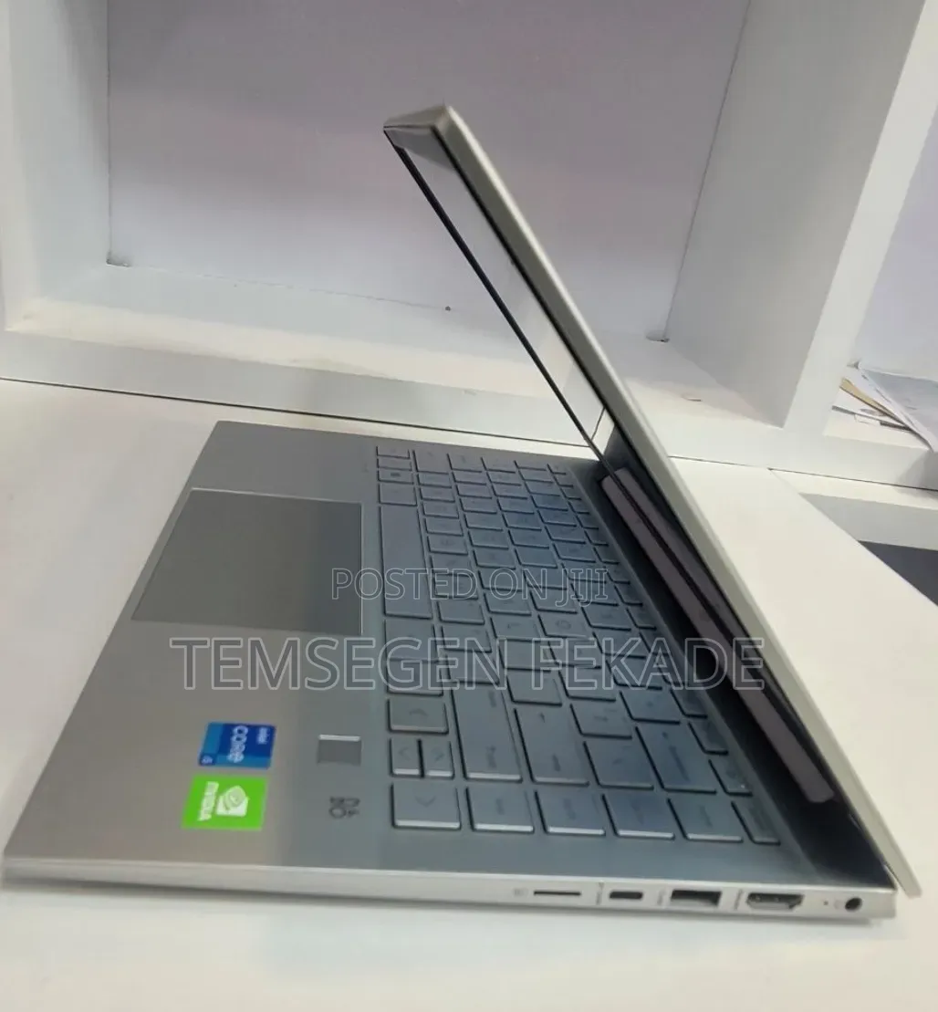 New Laptop HP Pavilion 14 16GB Intel Core i5 SSD 512GB