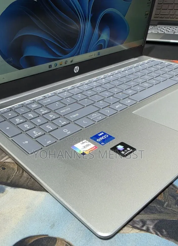 New Laptop HP Stream Notebook 16GB Intel Core i7 SSD 1T