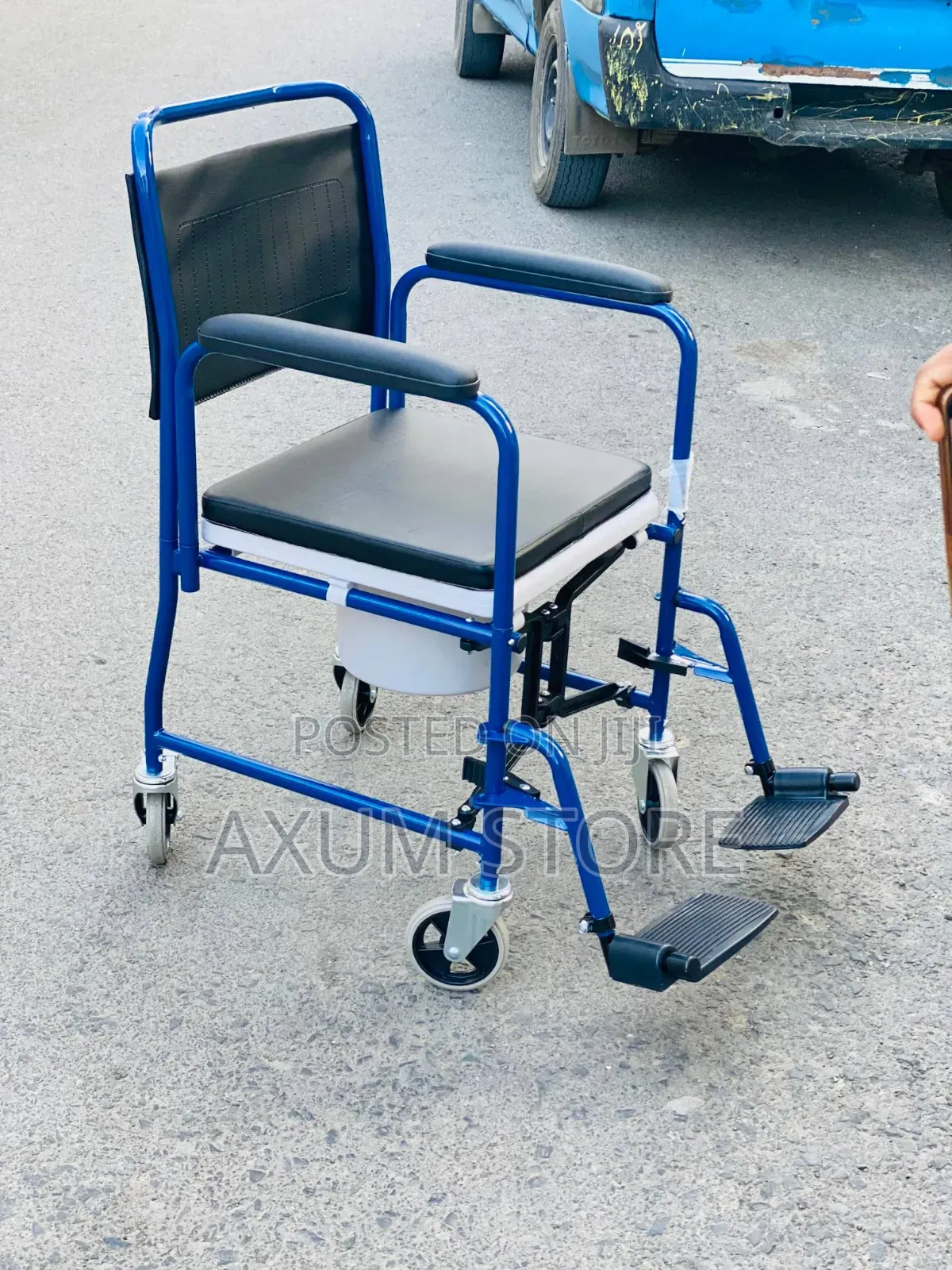 Bathroom Commode Wheelchair — የመታጠቢያ ክፍል ኮማድ ዊልቸር