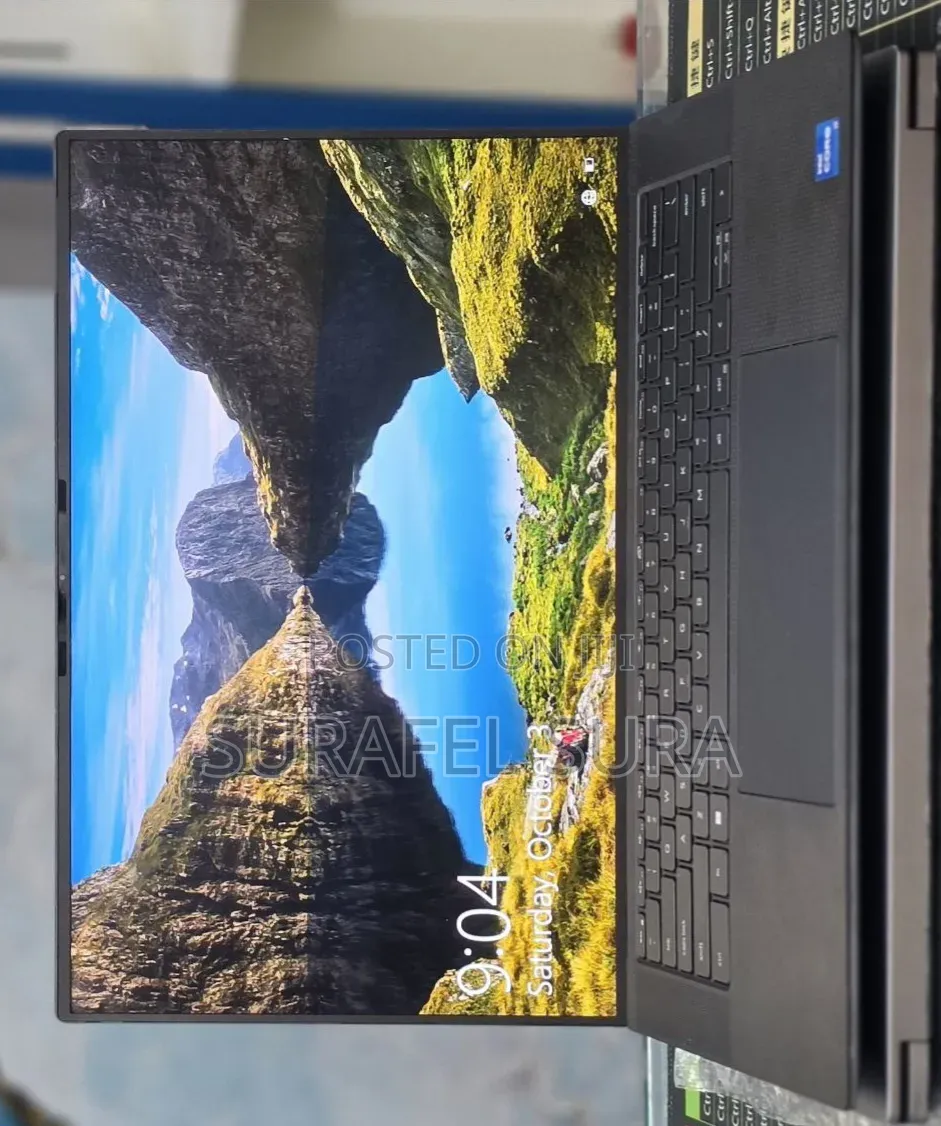 New Laptop Dell Precision 5570 16GB Intel Core i7 SSD 512GB