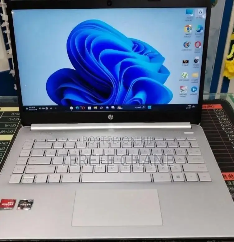 New Laptop HP Stream Notebook 8GB AMD Ryzen 5 SSD 512GB
