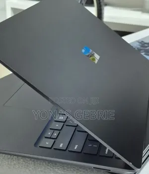 New Laptop Microsoft Surface 16GB Intel Core i7 SSD 256GB