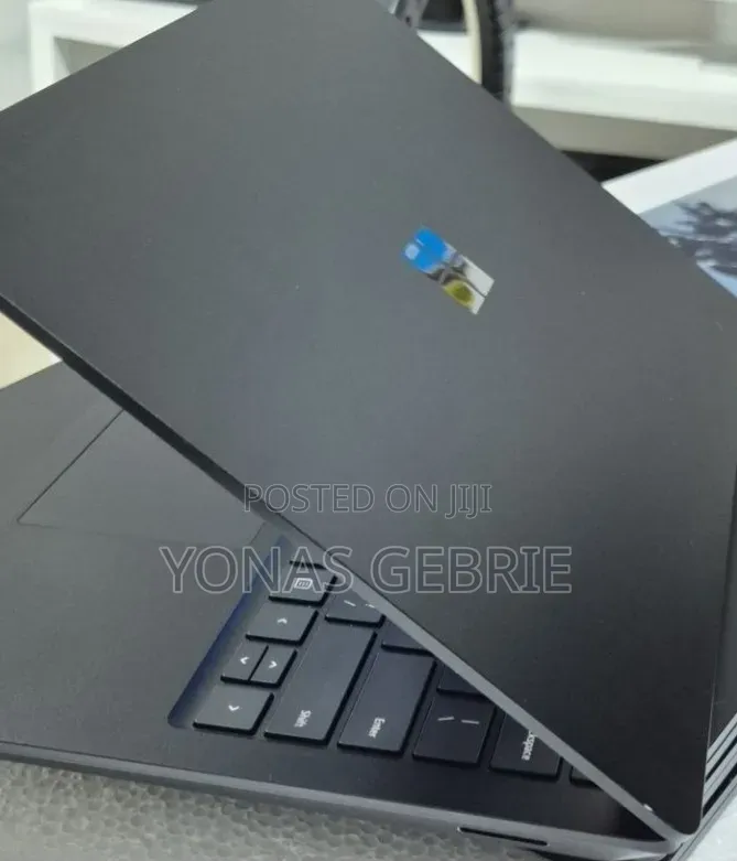 New Laptop Microsoft Surface 16GB Intel Core i7 SSD 256GB