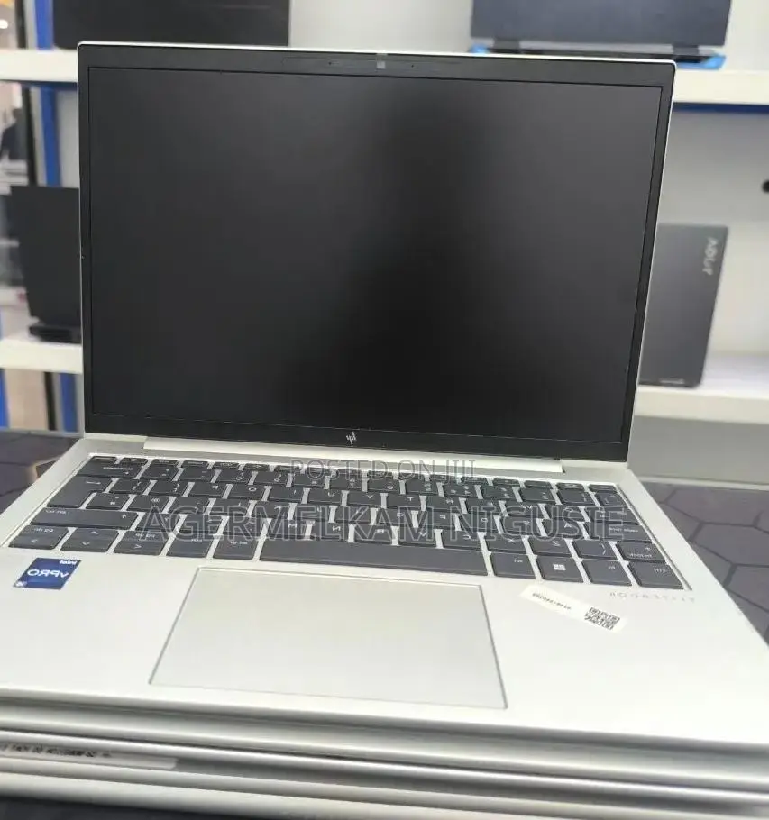 New Laptop HP EliteBook 830 G9 16GB Intel Core i5 SSD 512GB
