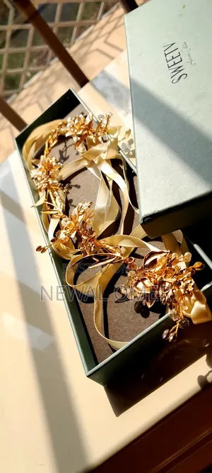 Elegant Gold Floral Hair Vine & Bridal Hair Accessory
