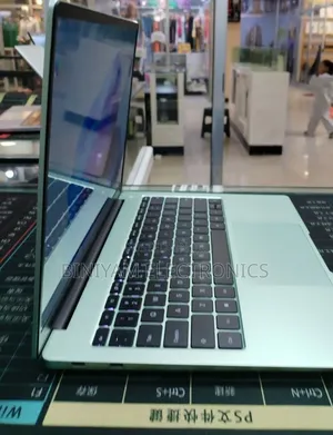 New Laptop 16GB Intel Core i5 SSD 512GB
