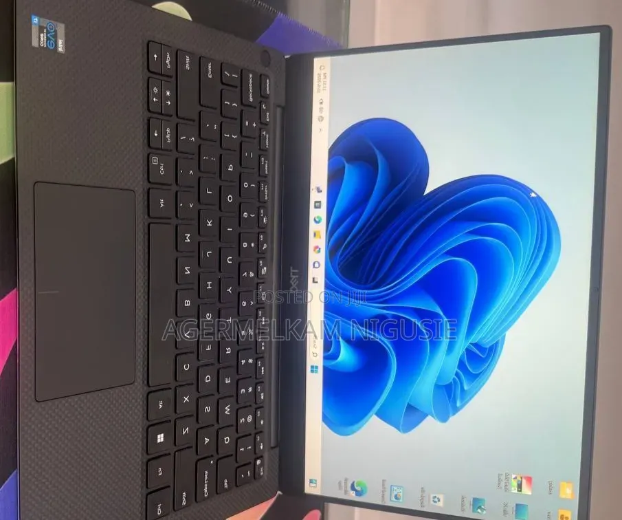 New Laptop Dell XPS 13 16GB Intel Core i7 SSD 512GB