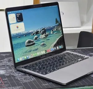 New Laptop Apple MacBook Pro 2022 M2 16GB Apple M2 SSD 256GB
