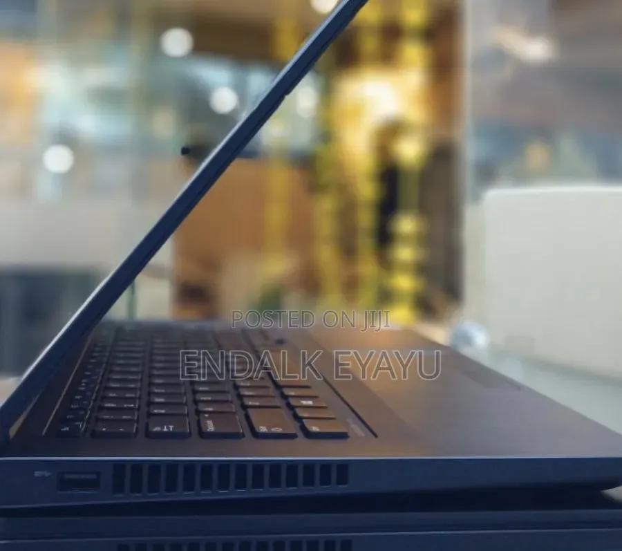 New Laptop Dell Latitude 14 E5470 4GB Intel Core i3 SSD 128GB