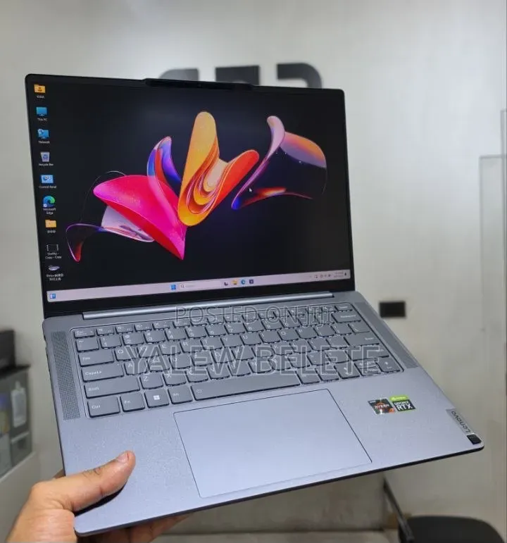 New Laptop Lenovo Yoga 910 16GB AMD Ryzen 7 SSD 512GB