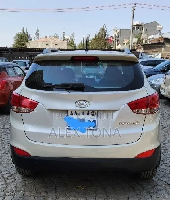 Hyundai Tucson 2015 Silver