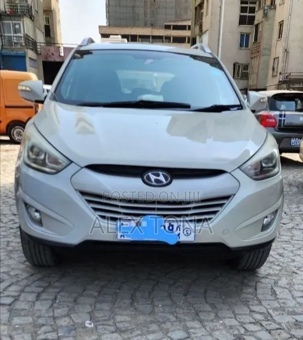 Hyundai Tucson 2015 Silver